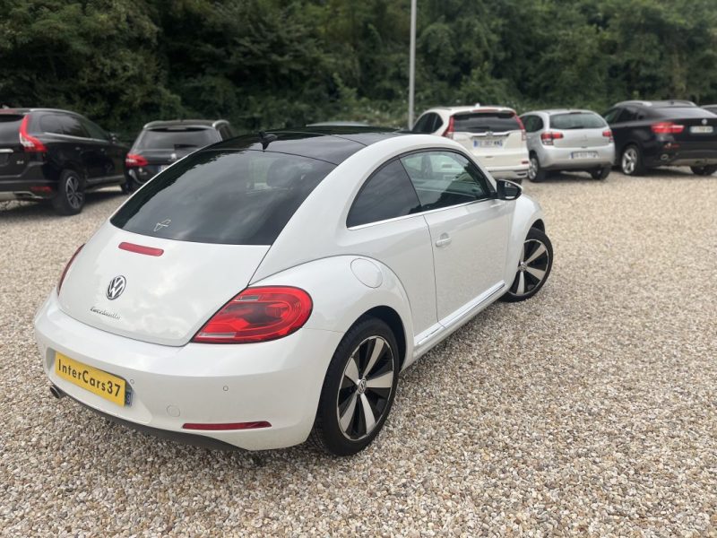 VOLKSWAGEN BEETLE 2015