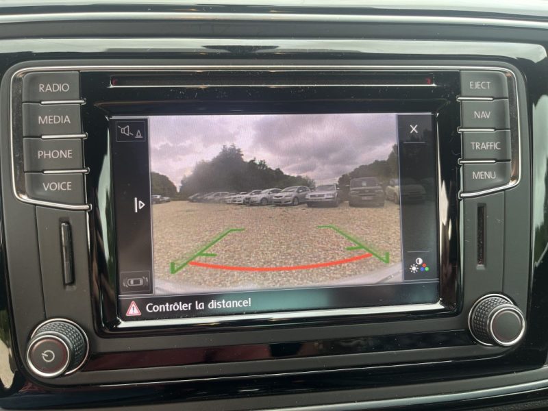 VOLKSWAGEN BEETLE 2015