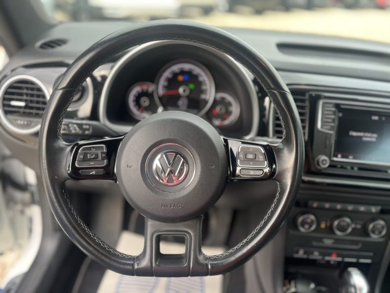 VOLKSWAGEN BEETLE 2015