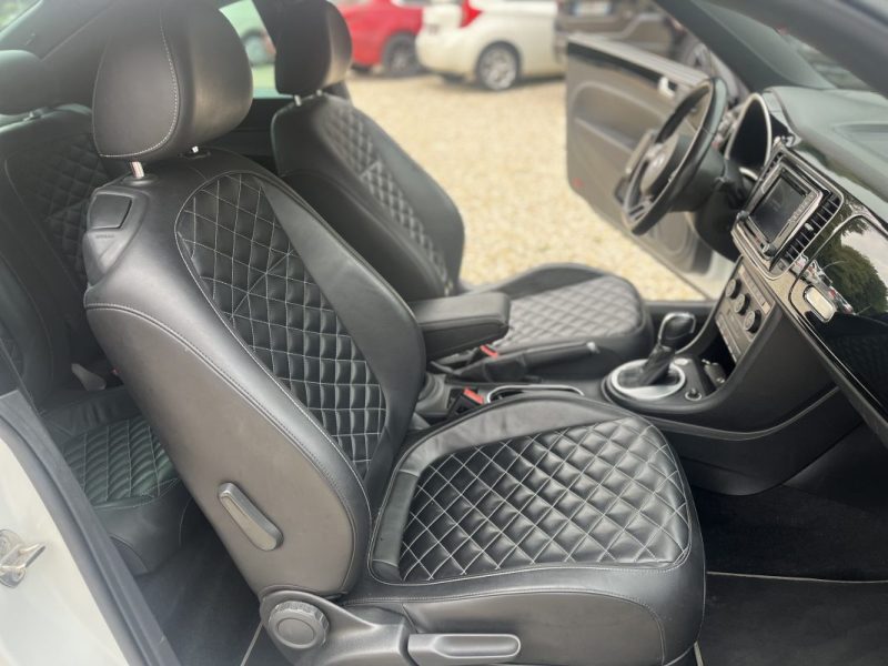 VOLKSWAGEN BEETLE 2015