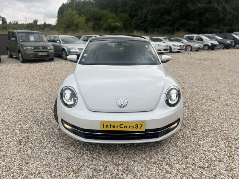 VOLKSWAGEN BEETLE 2015