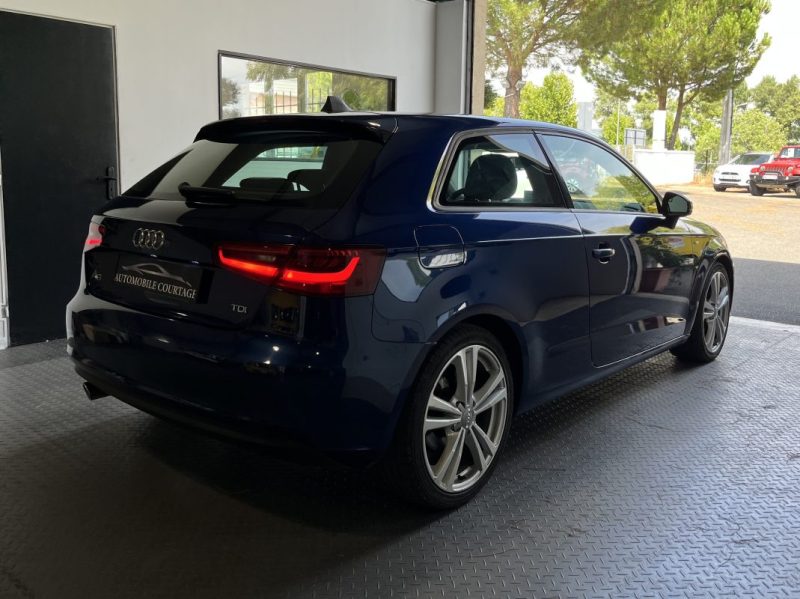 AUDI A3 2015