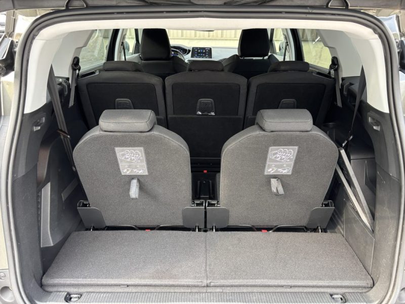 PEUGEOT 5008 1.5 BlueHDi E6 Style S&S 130 cv