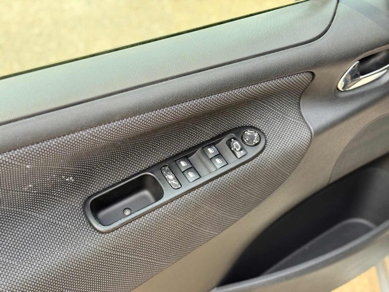 PEUGEOT 207 1.6VTI - 120CH PREMIUM PACK BOITE AUTO