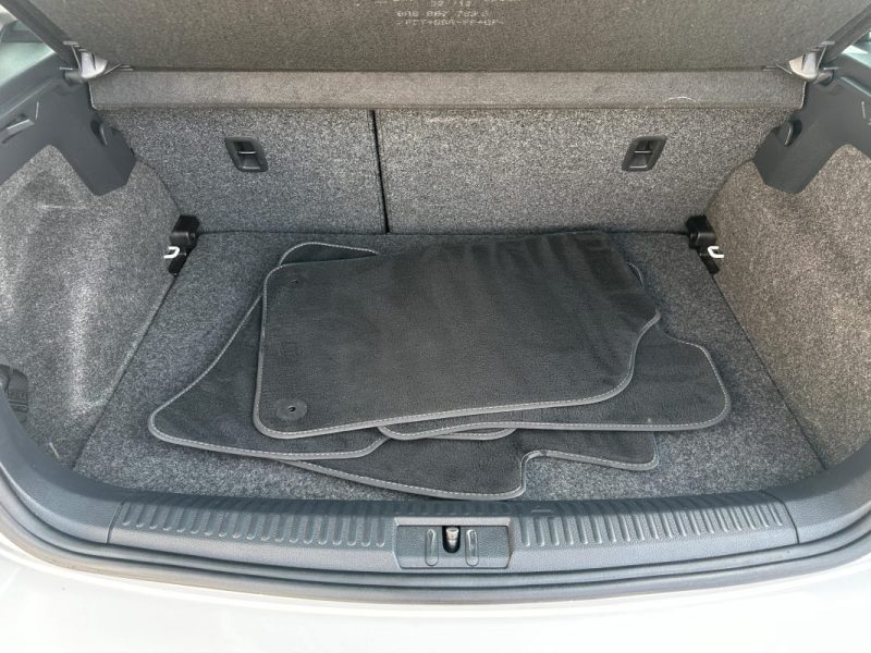 VOLKSWAGEN POLO 2013