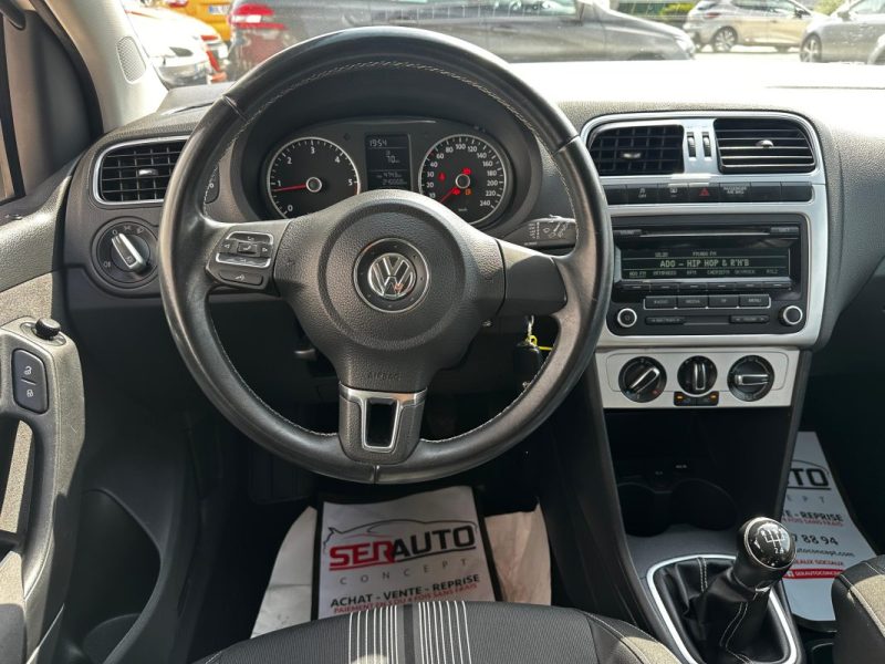 VOLKSWAGEN POLO 2013
