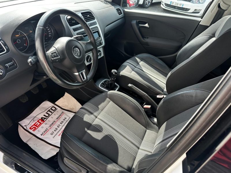 VOLKSWAGEN POLO 2013