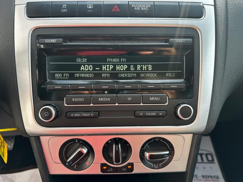 VOLKSWAGEN POLO 2013