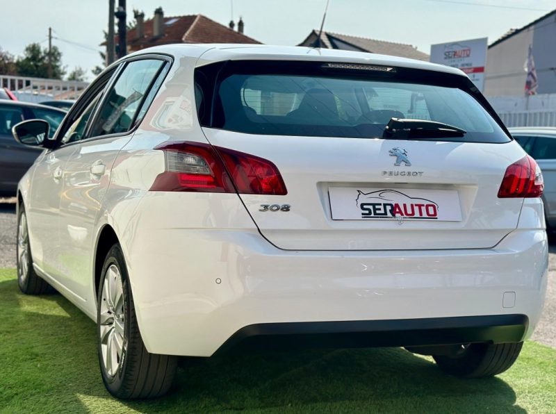 PEUGEOT 308 2021