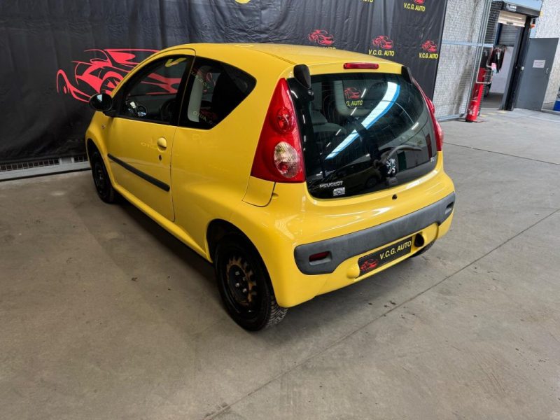 PEUGEOT 107 1.0i 68 URBAN 