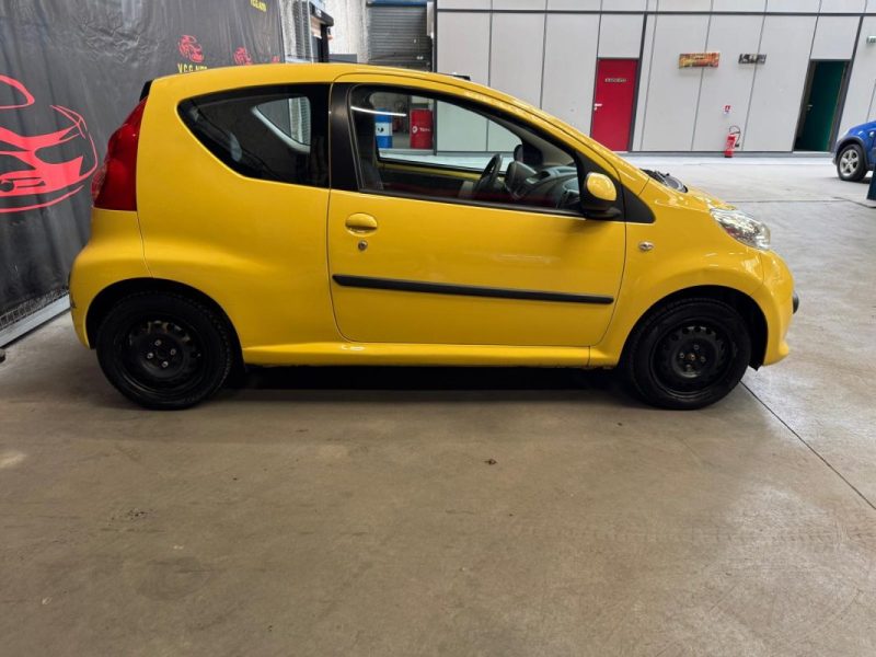 PEUGEOT 107 1.0i 68 URBAN 
