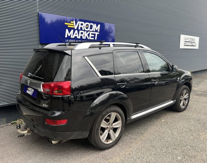 PEUGEOT 4007 2012