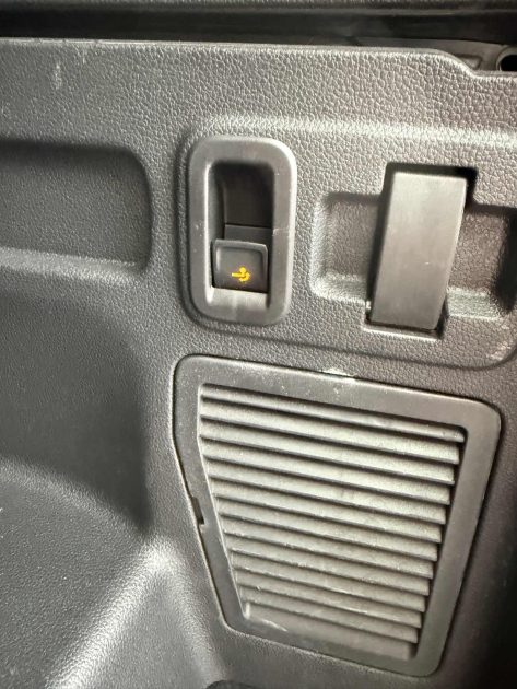 VOLKSWAGEN TOURAN 2022