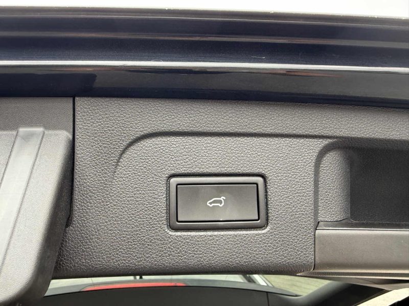 VOLKSWAGEN TOURAN 2022