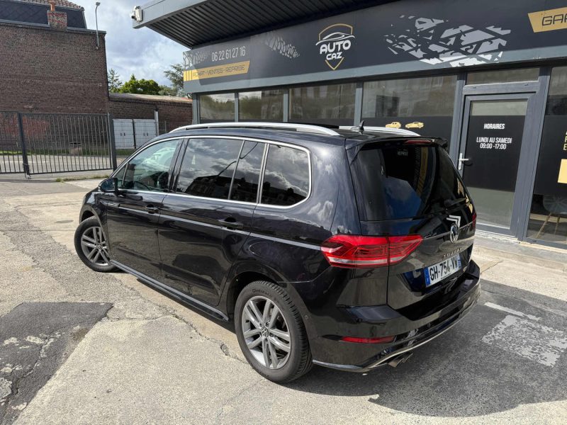 VOLKSWAGEN TOURAN 2022