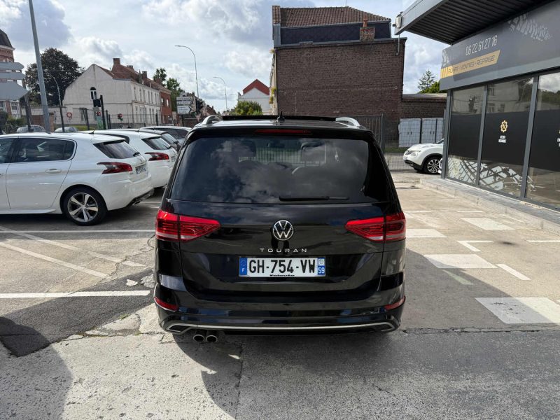 VOLKSWAGEN TOURAN 2022