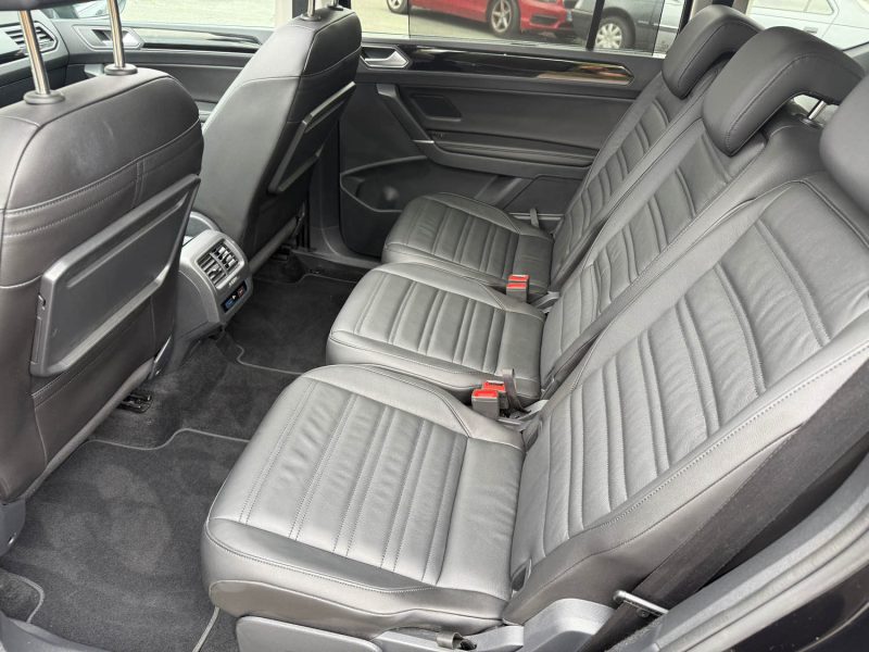 VOLKSWAGEN TOURAN 2022