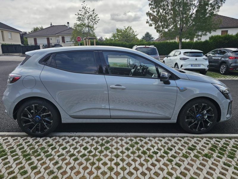 RENAULT CLIO 2025