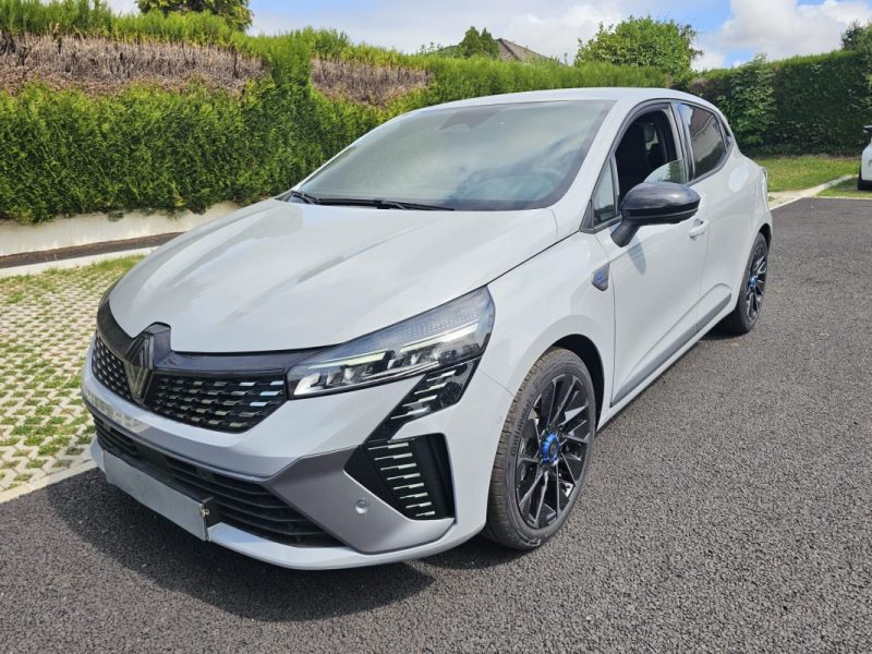 RENAULT CLIO 2025