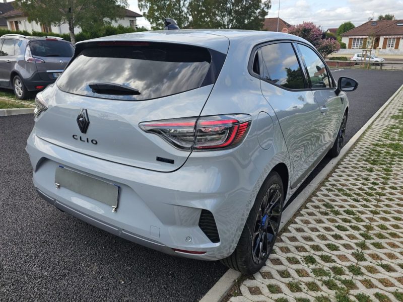 RENAULT CLIO 2025