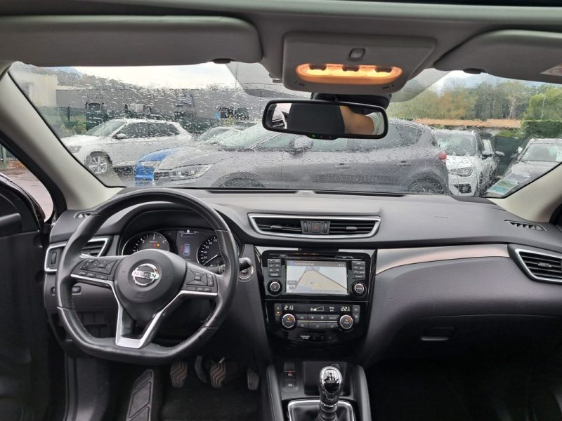 NISSAN QASHQAI 2018