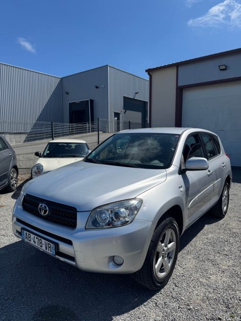 TOYOTA RAV4 2009