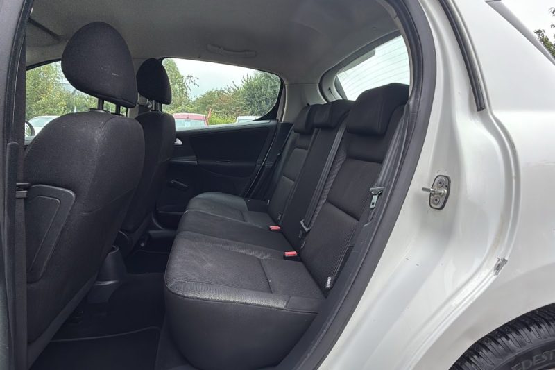 PEUGEOT 207 1.4 HDI 70 Premium BVM5