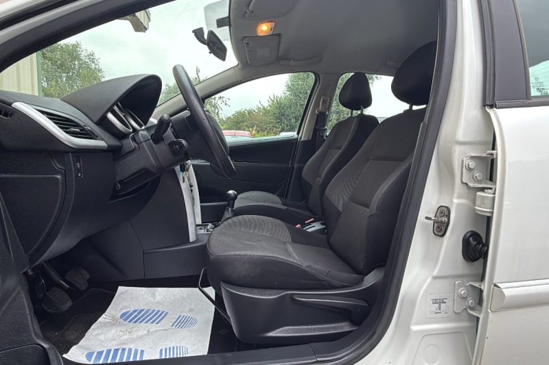 PEUGEOT 207 1.4 HDI 70 Premium BVM5