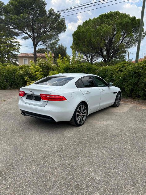 JAGUAR XE 2.0D 180ch Portfolio BVA8