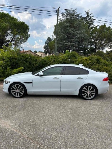 JAGUAR XE 2.0D 180ch Portfolio BVA8