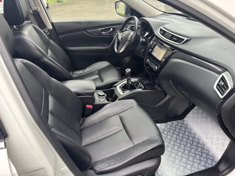 NISSAN X-TRAIL 1.6 dCi 130 cv Acenta 4X4 / 7 places  / Full options