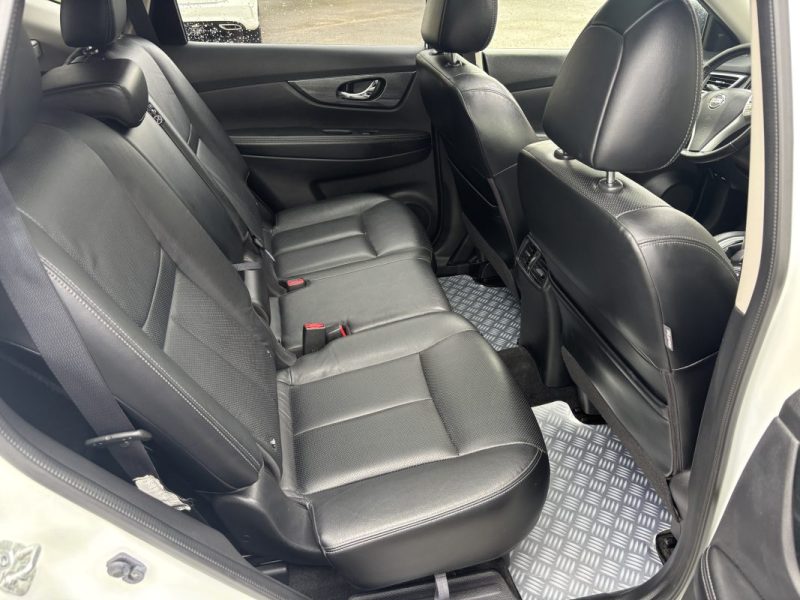 NISSAN X-TRAIL 1.6 dCi 130 cv Acenta 4X4 / 7 places  / Full options