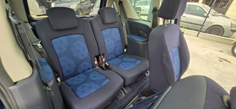 Peugeot 1007 1.6 HDi Sporty 110CV