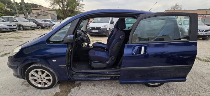 Peugeot 1007 1.6 HDi Sporty 110CV