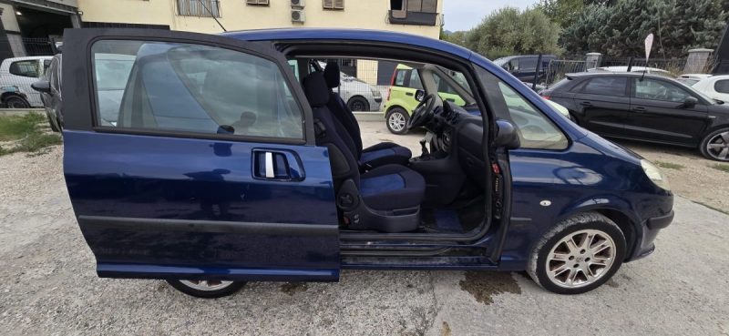 Peugeot 1007 1.6 HDi Sporty 110CV