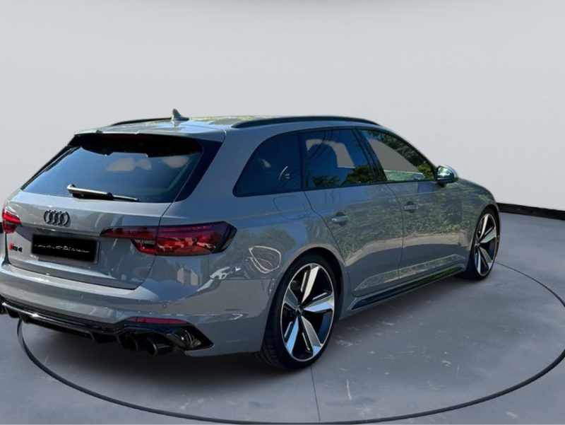 AUDI RS4 AVANT 2.9 TFSI QUATTRO V6 450 