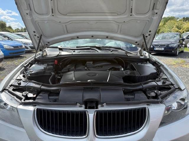 BMW  3er 320i  2005 - 82561 KM