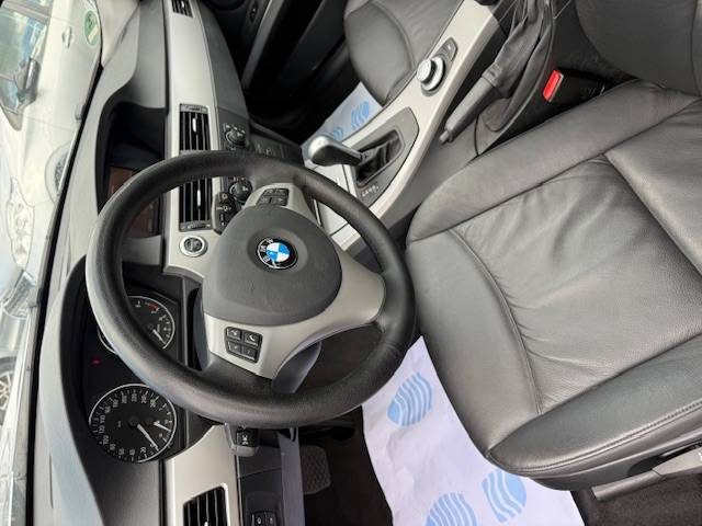 BMW  3er 320i  2005 - 82561 KM