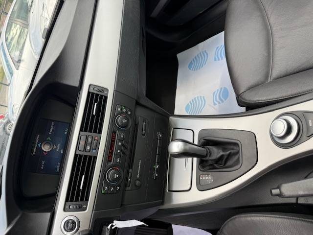 BMW  3er 320i  2005 - 82561 KM