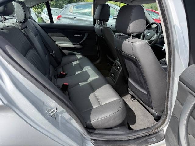 BMW  3er 320i  2005 - 82561 KM