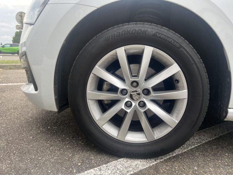 SKODA SCALA 2022 BUSINESS BVA 