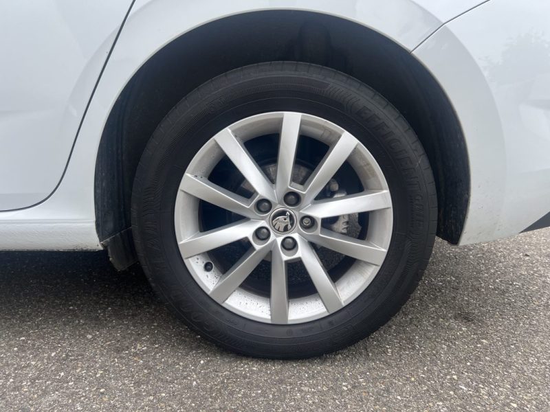 SKODA SCALA 2022 BUSINESS BVA 