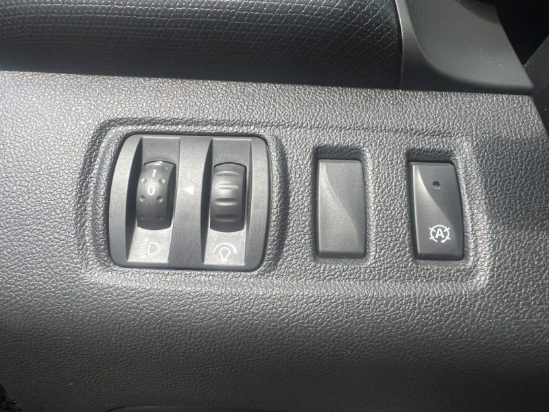 RENAULT CLIO 2019 BVM TOIT PANORAMIQUE