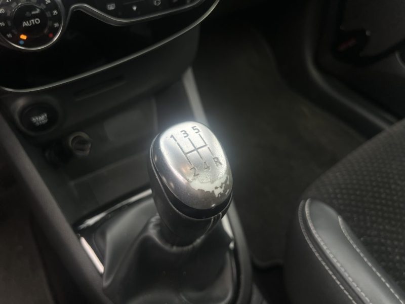 RENAULT CLIO 2019 BVM TOIT PANORAMIQUE