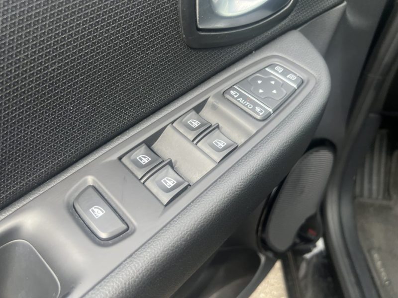 RENAULT CLIO 2019 BVM TOIT PANORAMIQUE