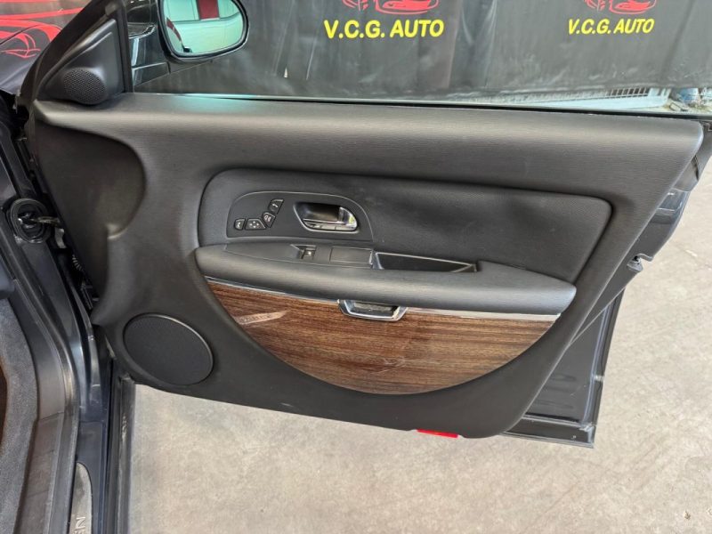 CITROEN C6 V6 2.7 HDI 208 Exclusive 