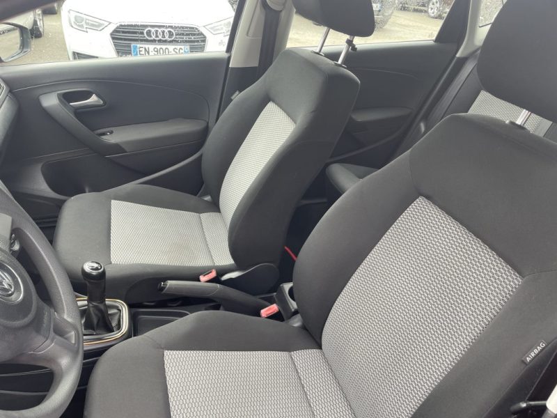 VOLKSWAGEN POLO 2012