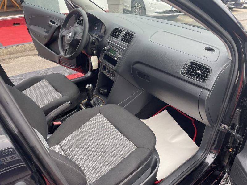 VOLKSWAGEN POLO 2012