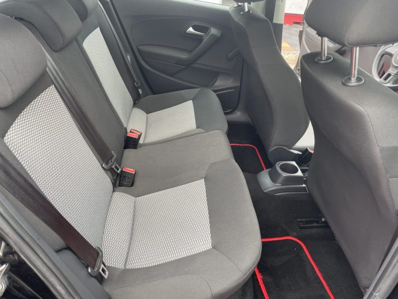 VOLKSWAGEN POLO 2012