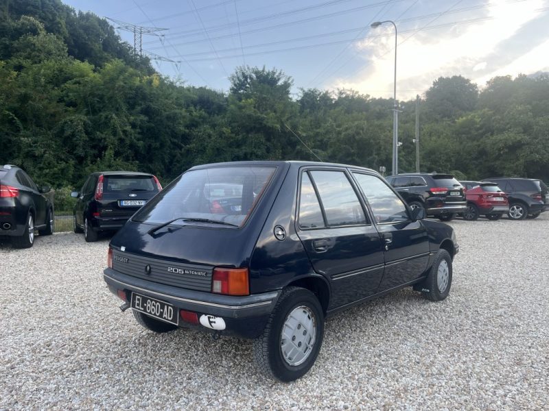PEUGEOT 205 AUTOMATIQUE  1.6 80 ch 105000KM Collection
